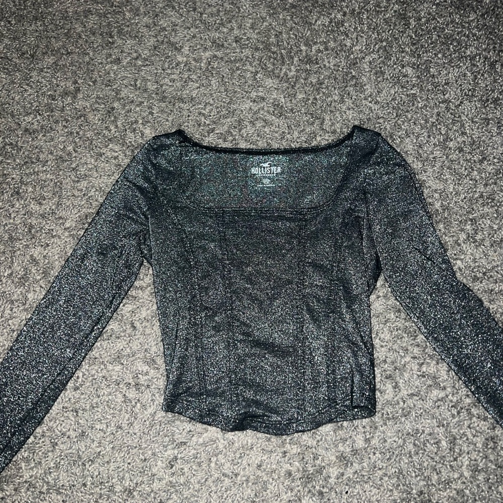 Hollister Gray Fitted Ribbed Long Sleeve crop top